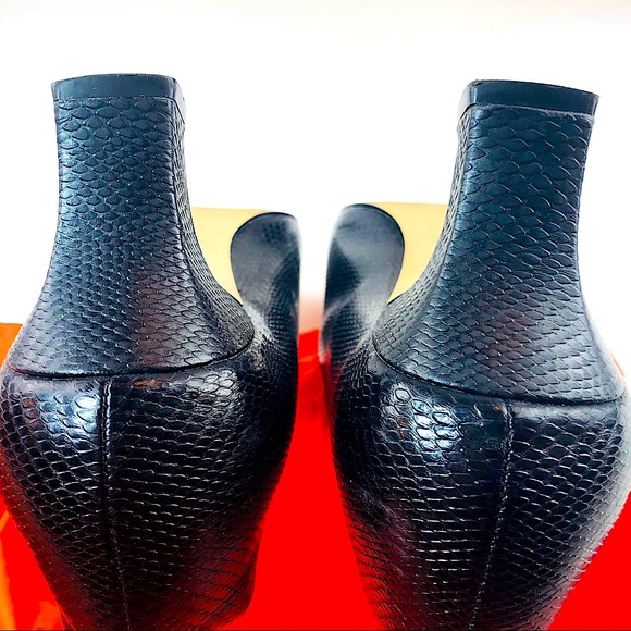 Donna Lawrence Fortune Lizard Heels / Pumps - Picture 6 of 11
